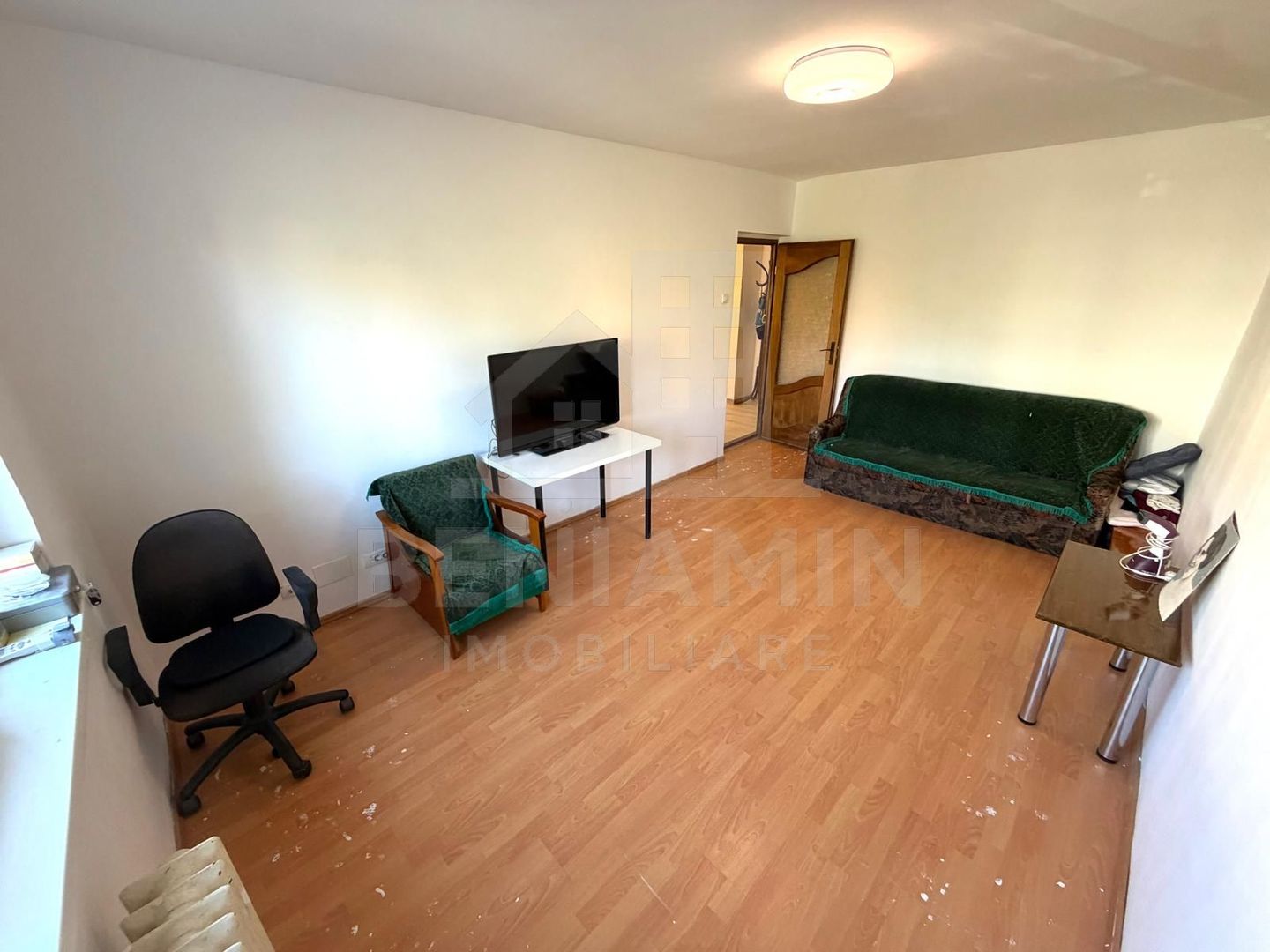 3Decomandate-57mp-Etaj2-Aer Conditionat-Valea Rosie - Scoala 31