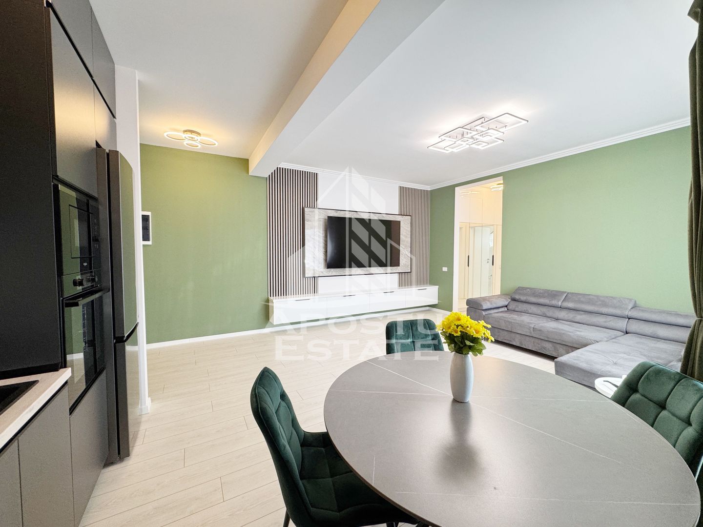 Apartament 2 camere de vanzare 54 mp utili, balcon, Giroc