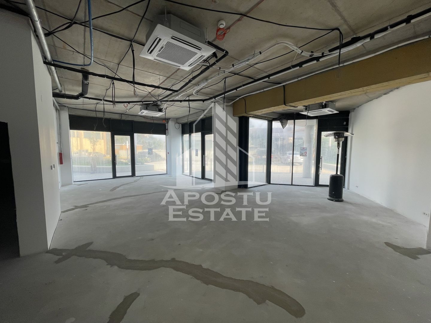 Spatiu comercial 88 mp, Nord One - Piata 700, de inchiriat COMISION 0%