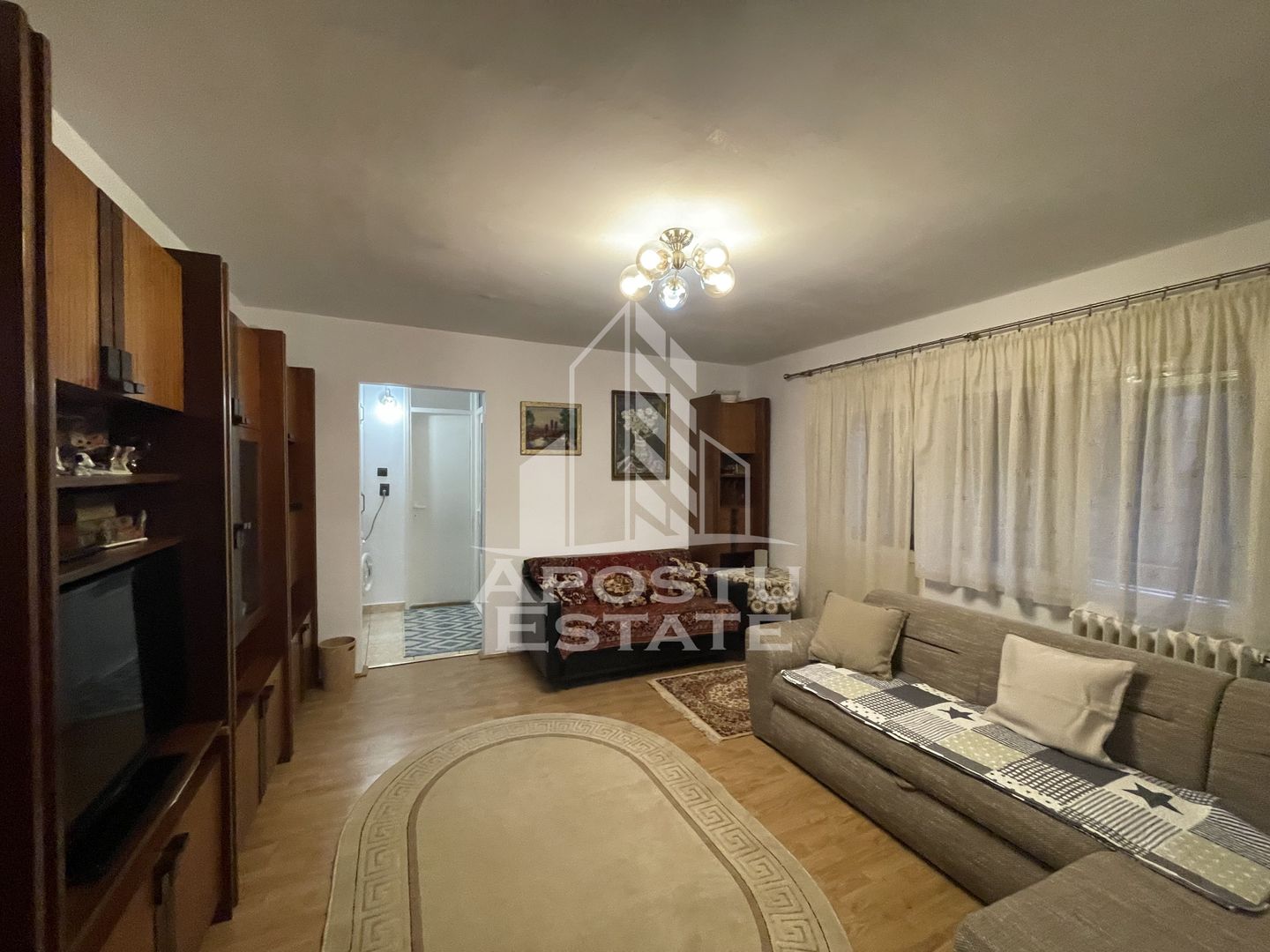 Apartament 2 camere, proaspat renovat, zona Micalaca