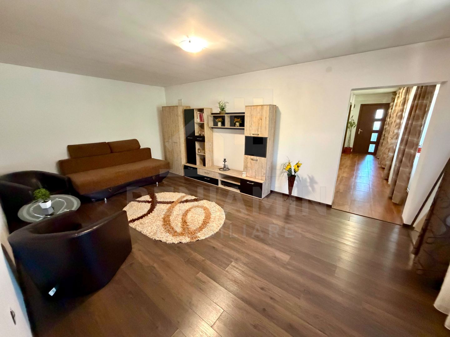 Romanesti pe Bulevard-Casa cu teren 546mp-Pozitie excelenta-Libera
