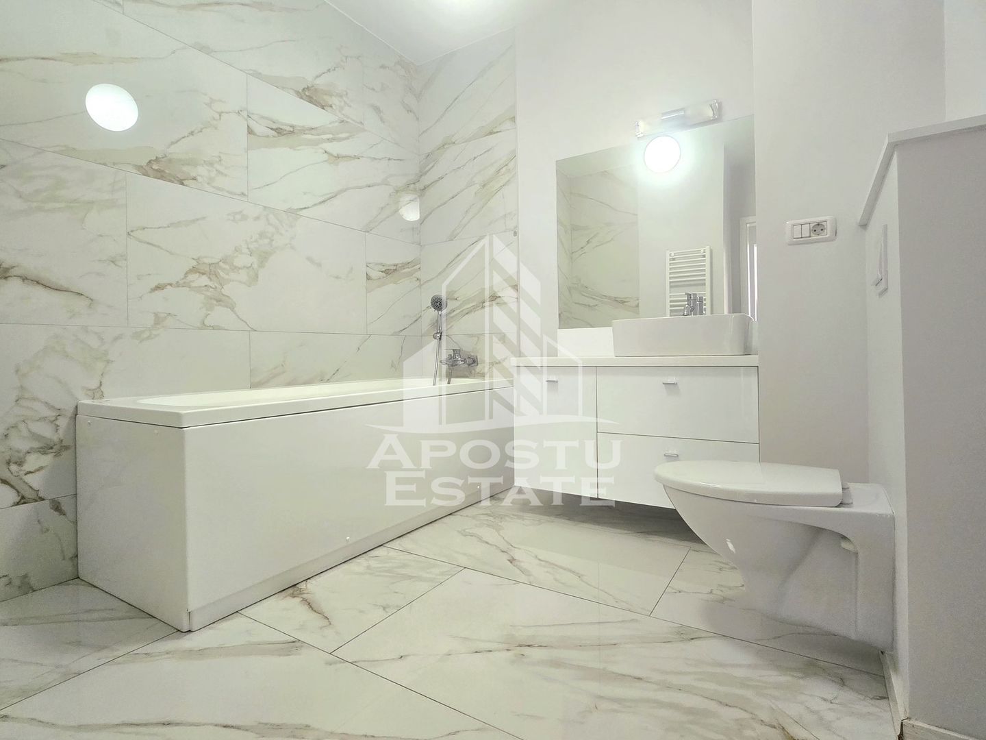 Apartament cu 3 camere, Micalaca