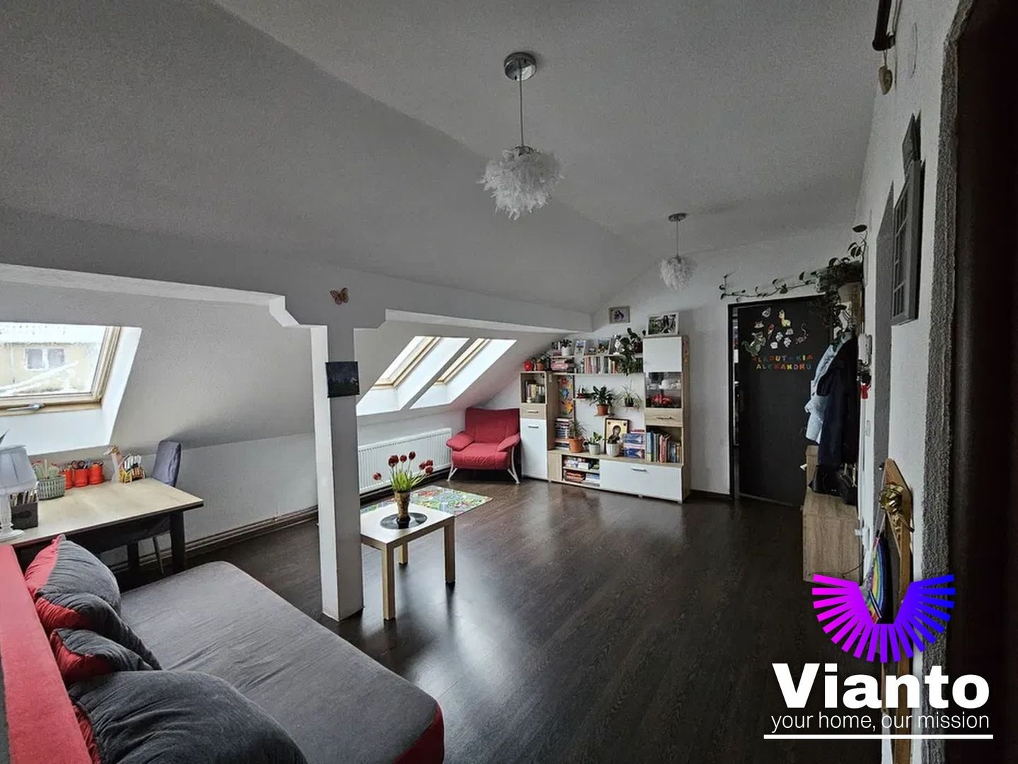 Apartament 2 camere la mansarda | Zona Turnisor | Bloc la curte