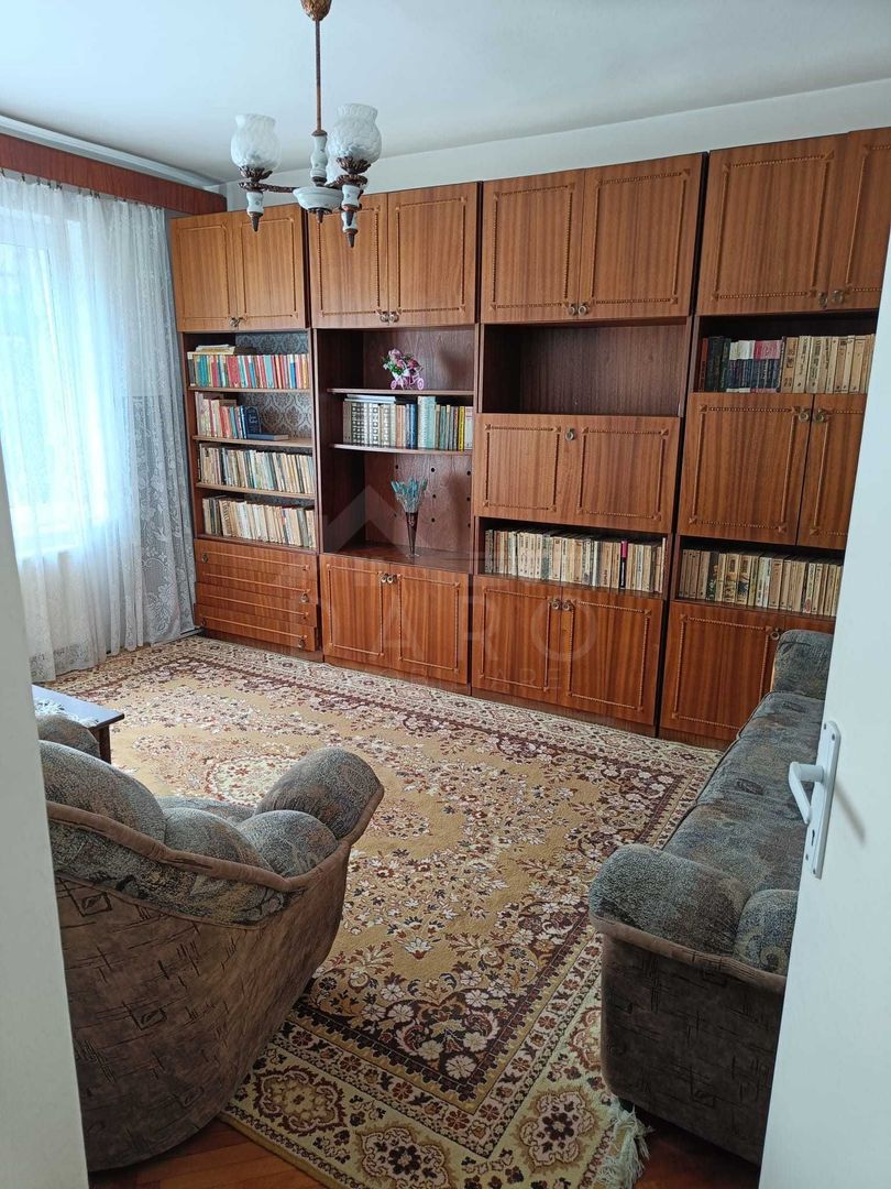 Inchiriem apartament 3 camere,Tudor,zona Dacia