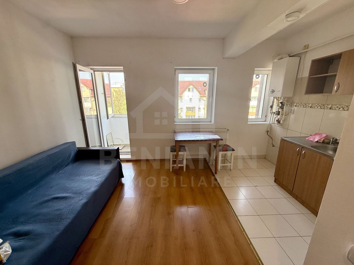 3 camere - 55mp - 2010 - centrala proprie - zona Garii
