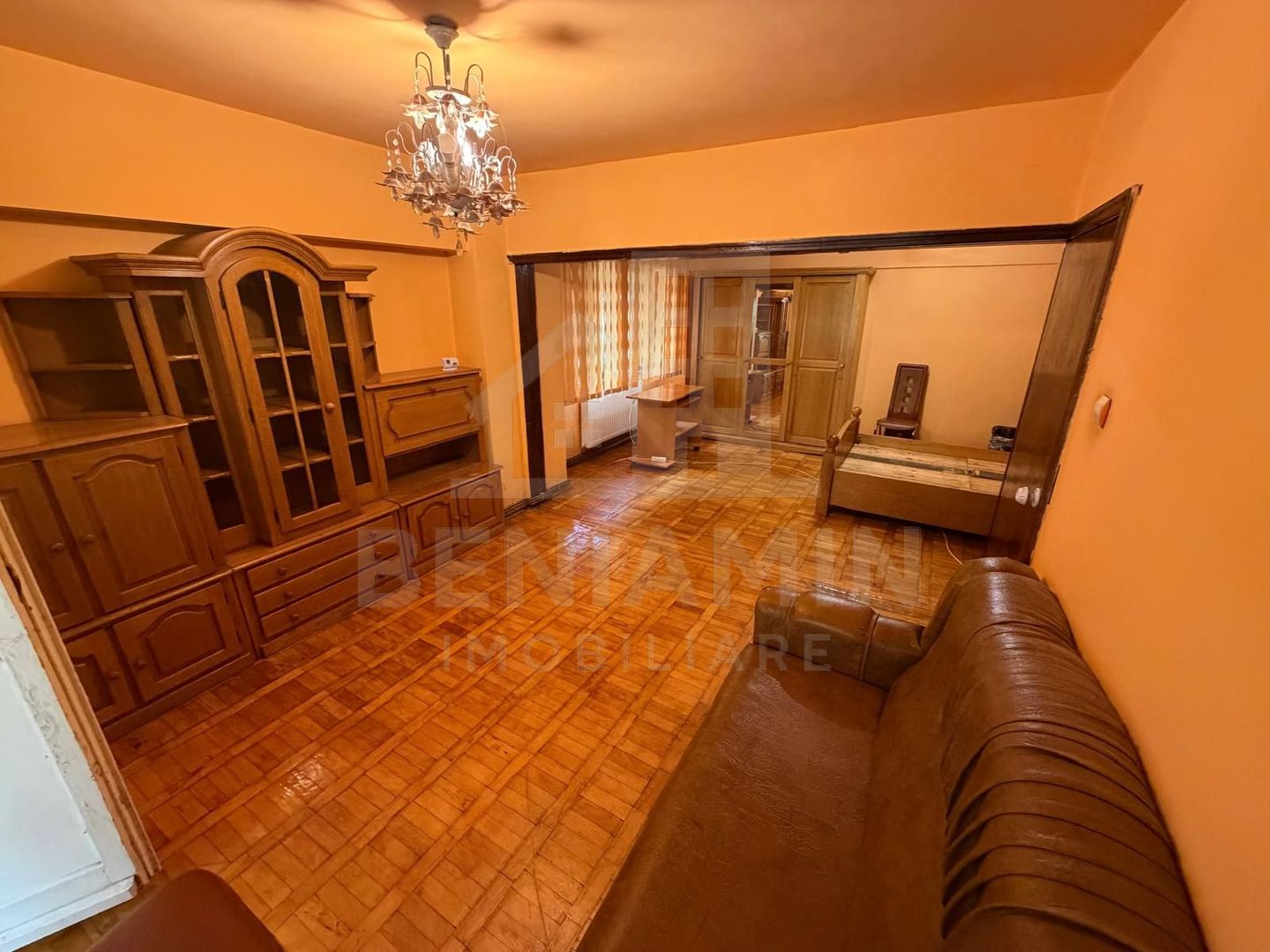 Apartament 3 camere decomandat cu 2 bai - Lapus -
