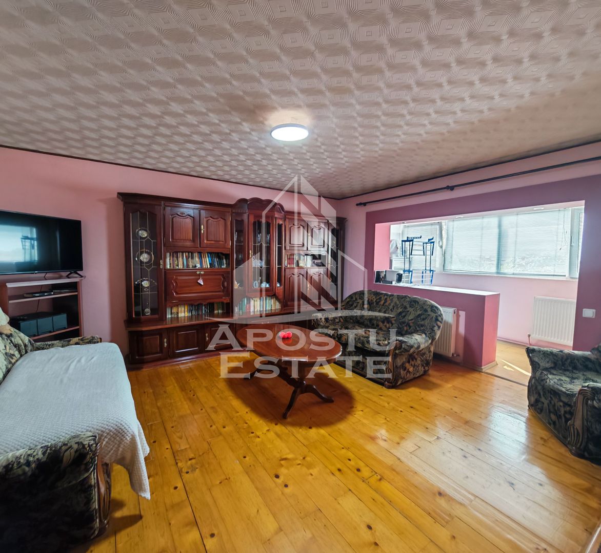 Apartament 2 camere de vanzare, etaj 3, centrala, Mircea cel Batran