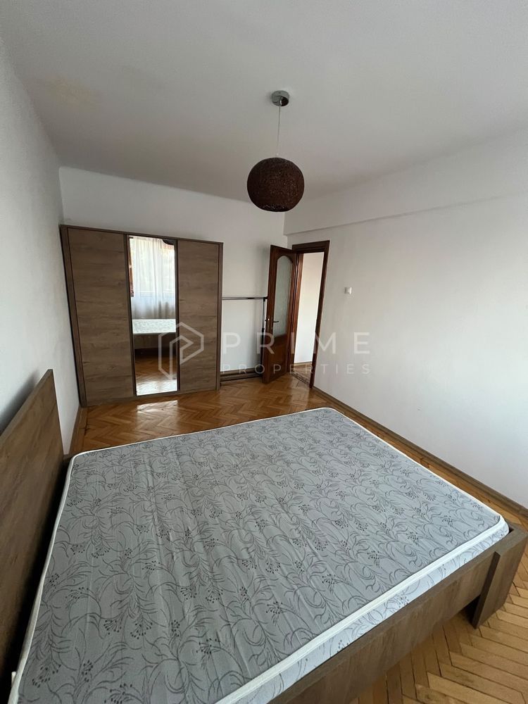 De inchiriat apartament 2 camere in centru