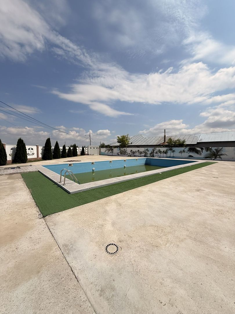 Oportunitate de Investiție: Salon de Evenimente cu Piscină – comuna Pechea