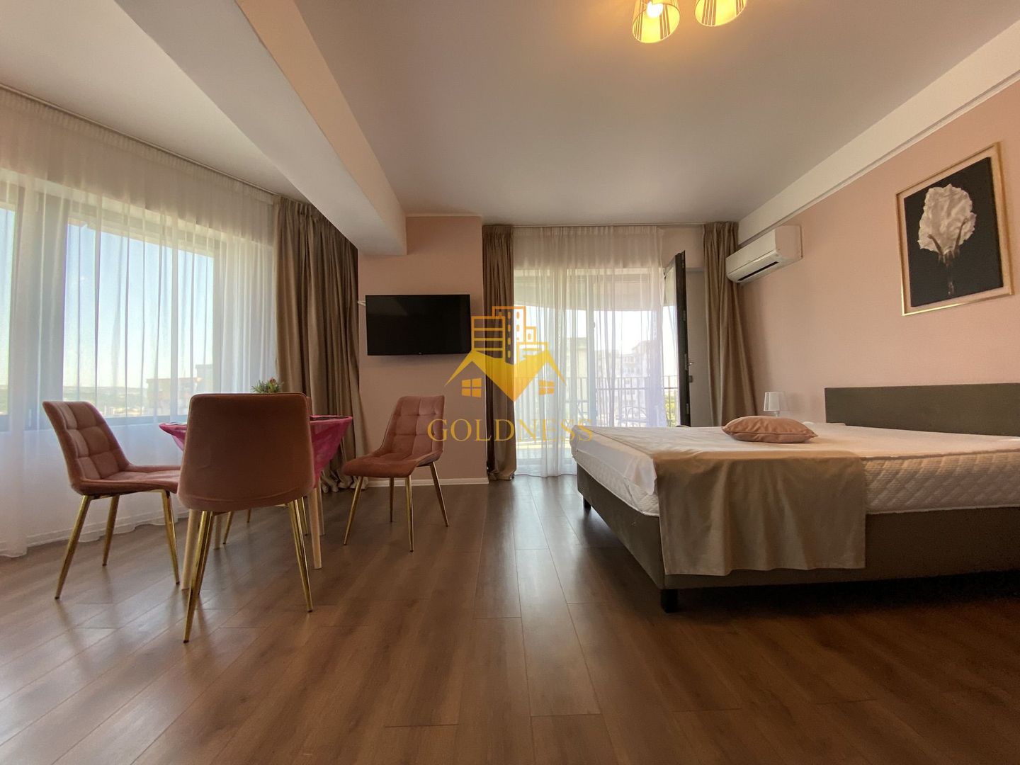 OPORTUNITATE! Apartament 45 mp finisat utilat mobilat! Ofe...