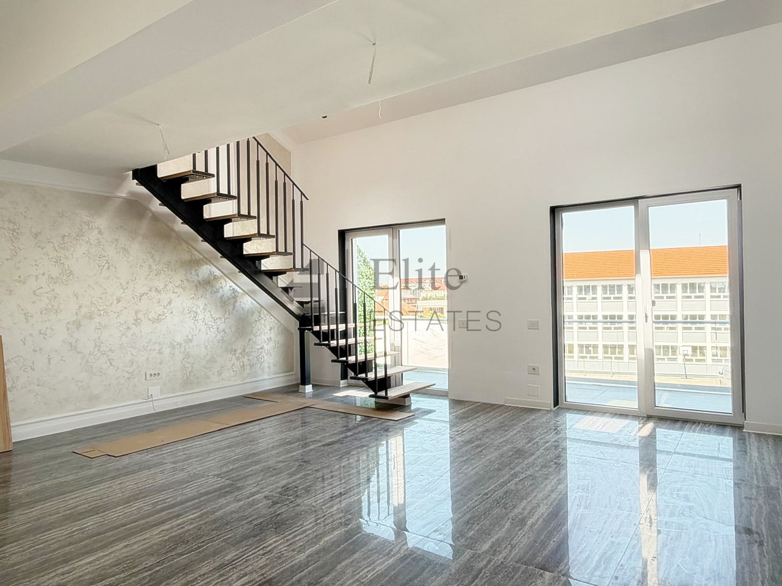 Apartament ultracentral tip Penthouse in Oradea | Bloc nou