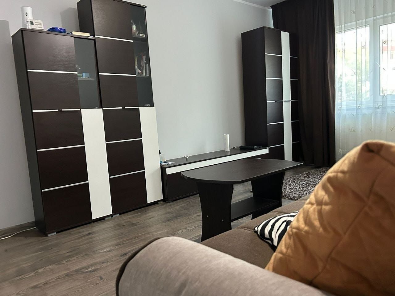 De inchiriat apartament cu 2 camere, General, etaj 1, 400 euro