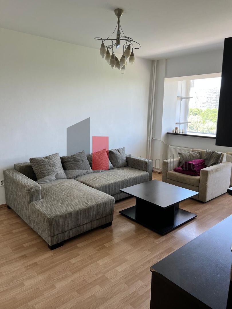 3 camere vizavi de parcul Plumbuita