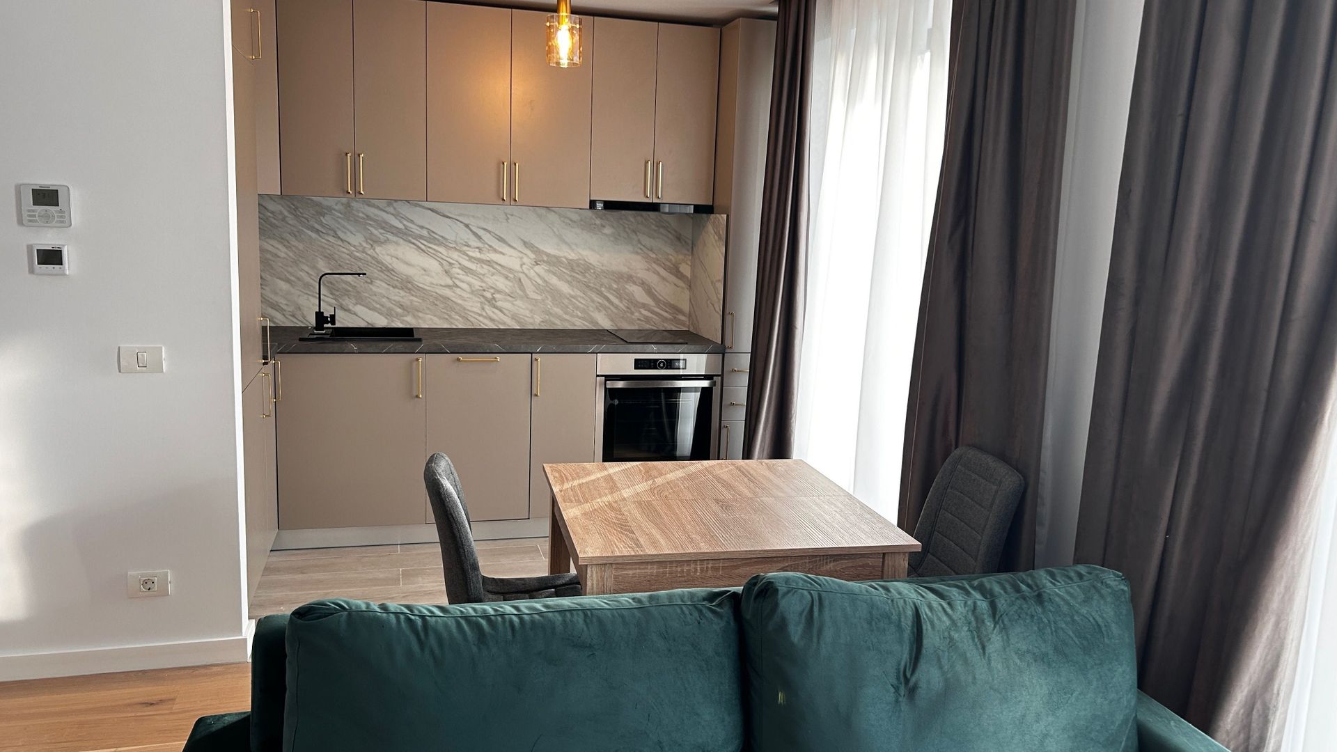 Studio dublu, Casa Presei, parcare subterană inclus, propietar