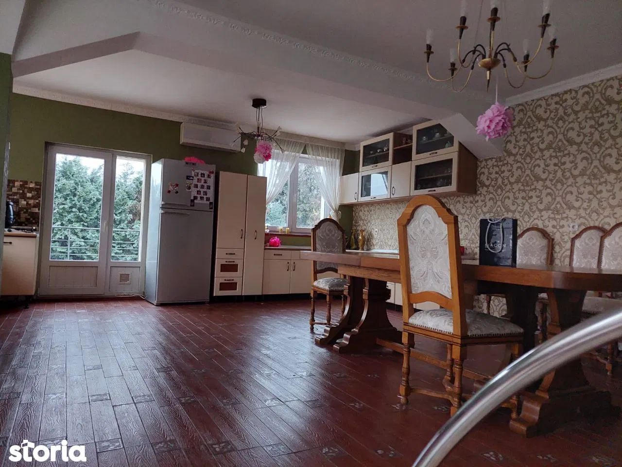 BRASADAS vinde casa deosebita in zona Bercu Rosu.