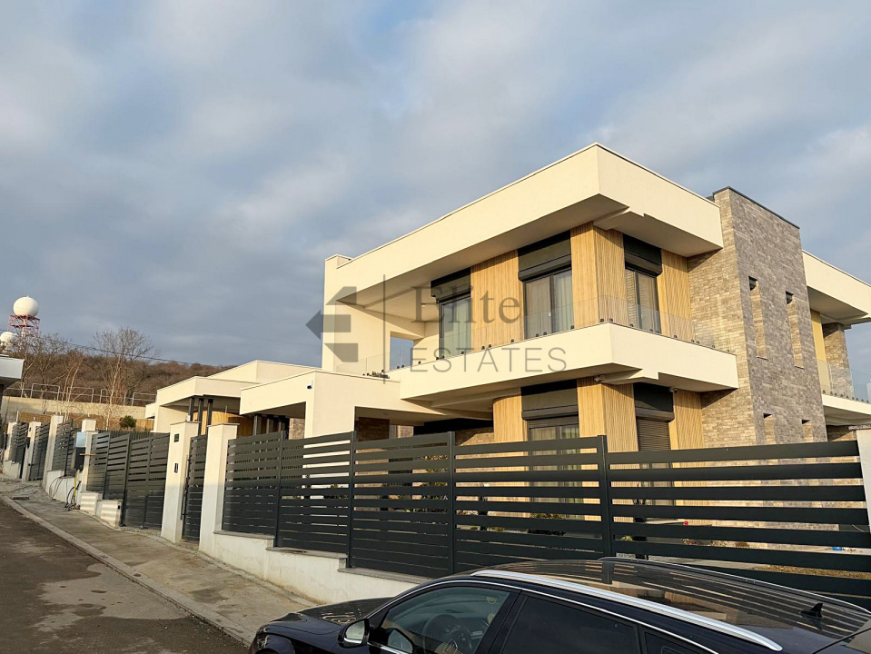 Vila / Casa de vanzare in Oradea, zona Dealuri