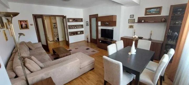 Vand apartament deosebit, Baneasa, zona Ioan Ionescu de la Brad.