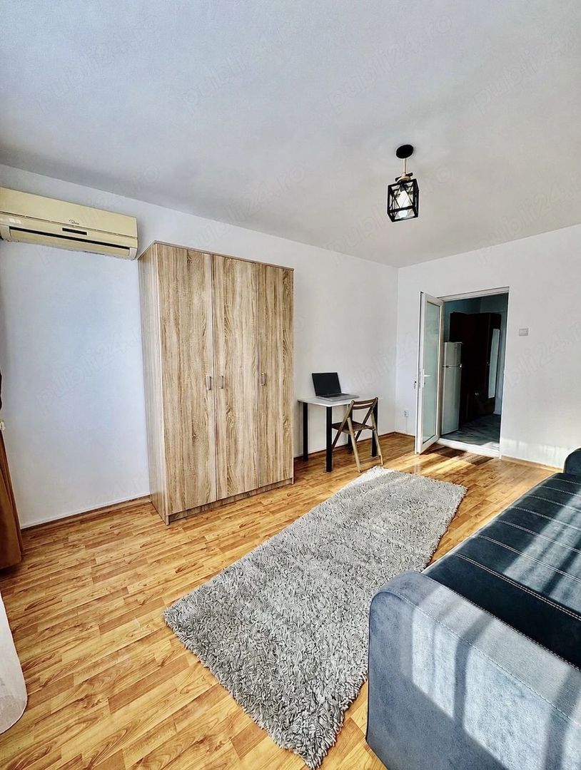 De inchiriat garsoniera zona Tiglina, etaj 4, 1200 lei