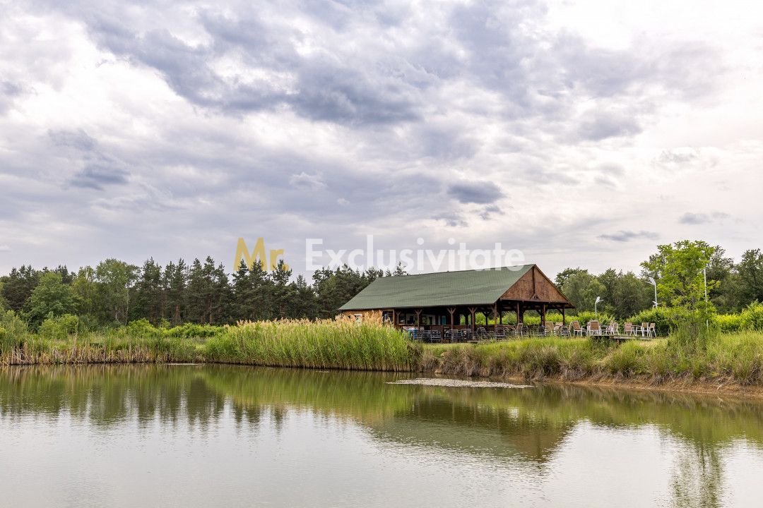 Motel, camping, piscina si lacuri de pescuit pe un teren de 49 285 mp