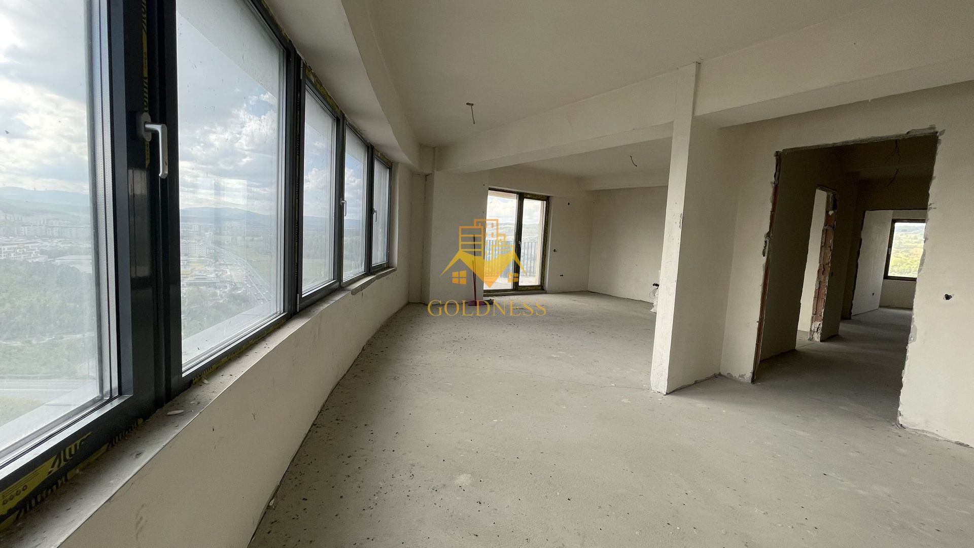 Bloc 2021| 94 mp decomandat| | Calea Floresti , Zona Manastur-VIVO!|