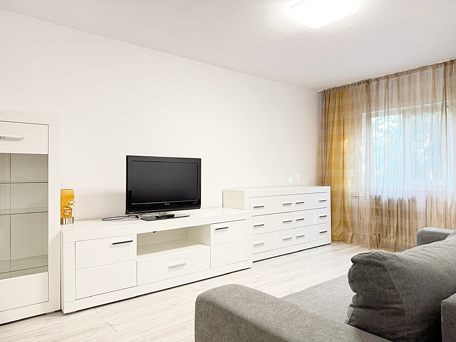 Apartament cu 3 camere in Rogerius | Et 2 | Decomandat