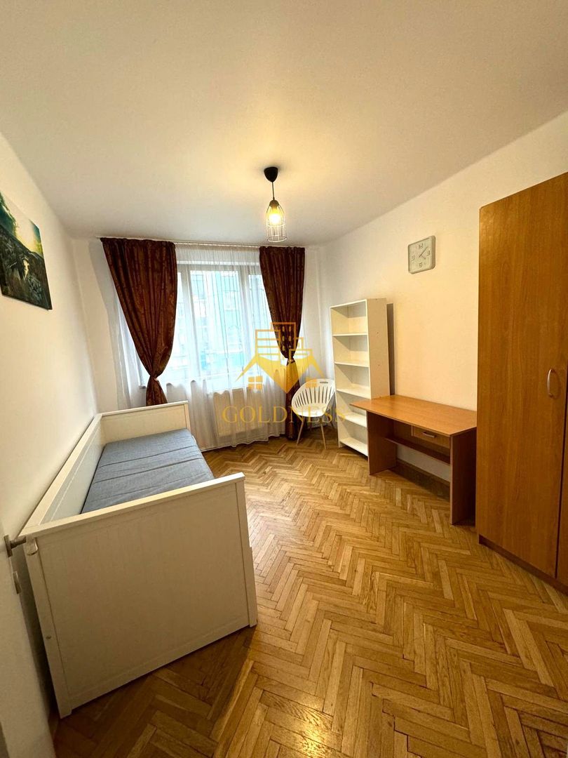 Oportunitate ! 3 camere decomandate Horea, parcare, etajul I , balcon!