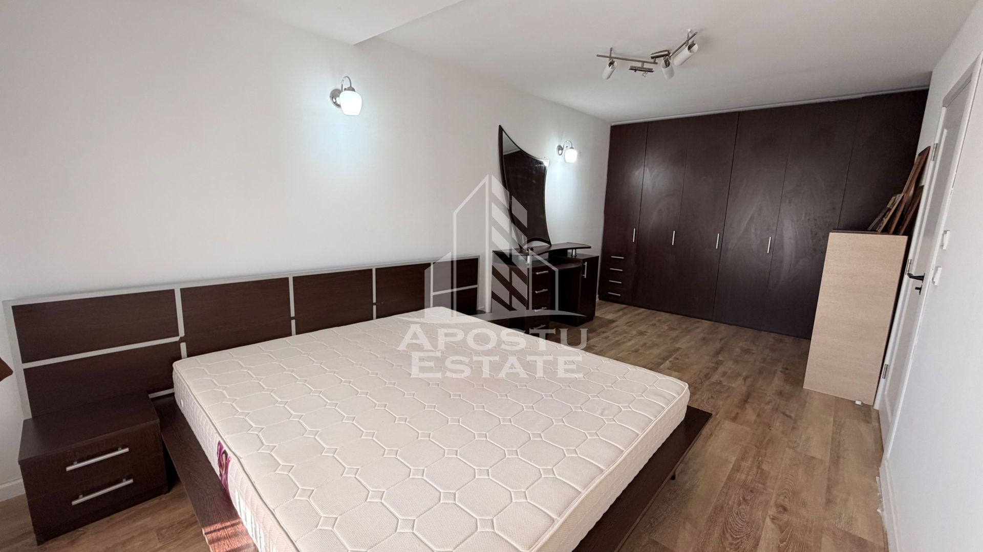Apartament cu 2 camere de vanzare, zona Girocului, Timisoara