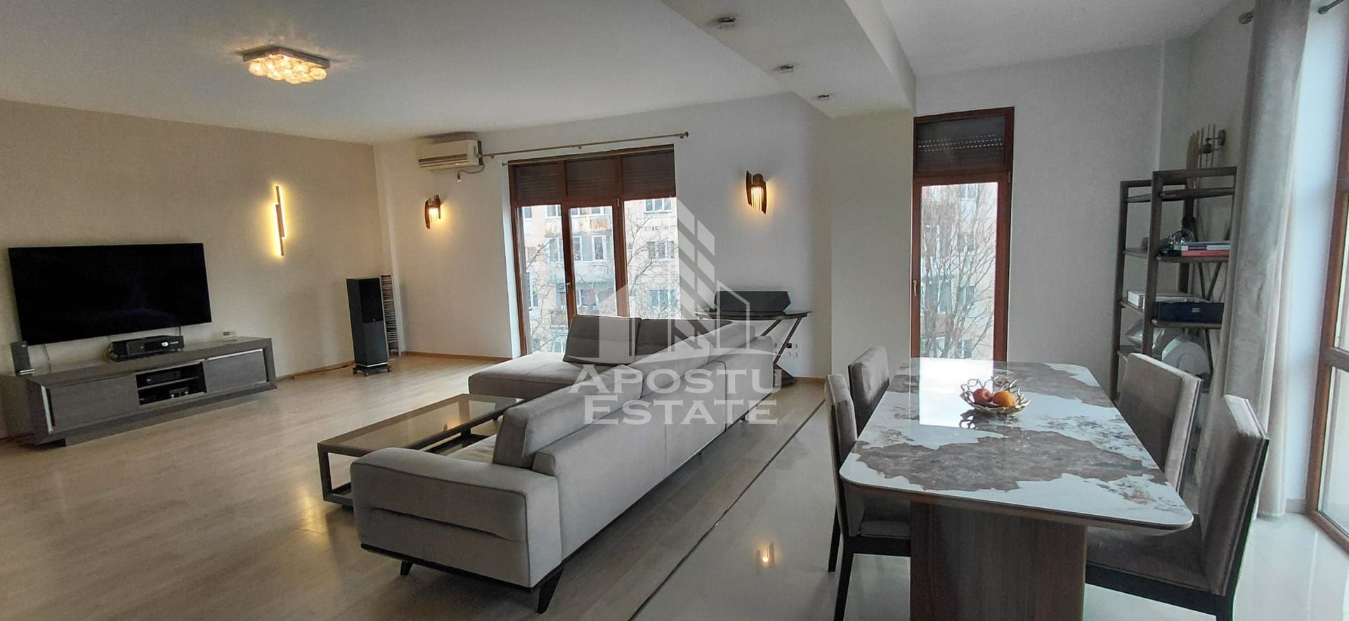 Apartament spatios 2 camere, de inchiriat, Zona Complexul Studentesc
