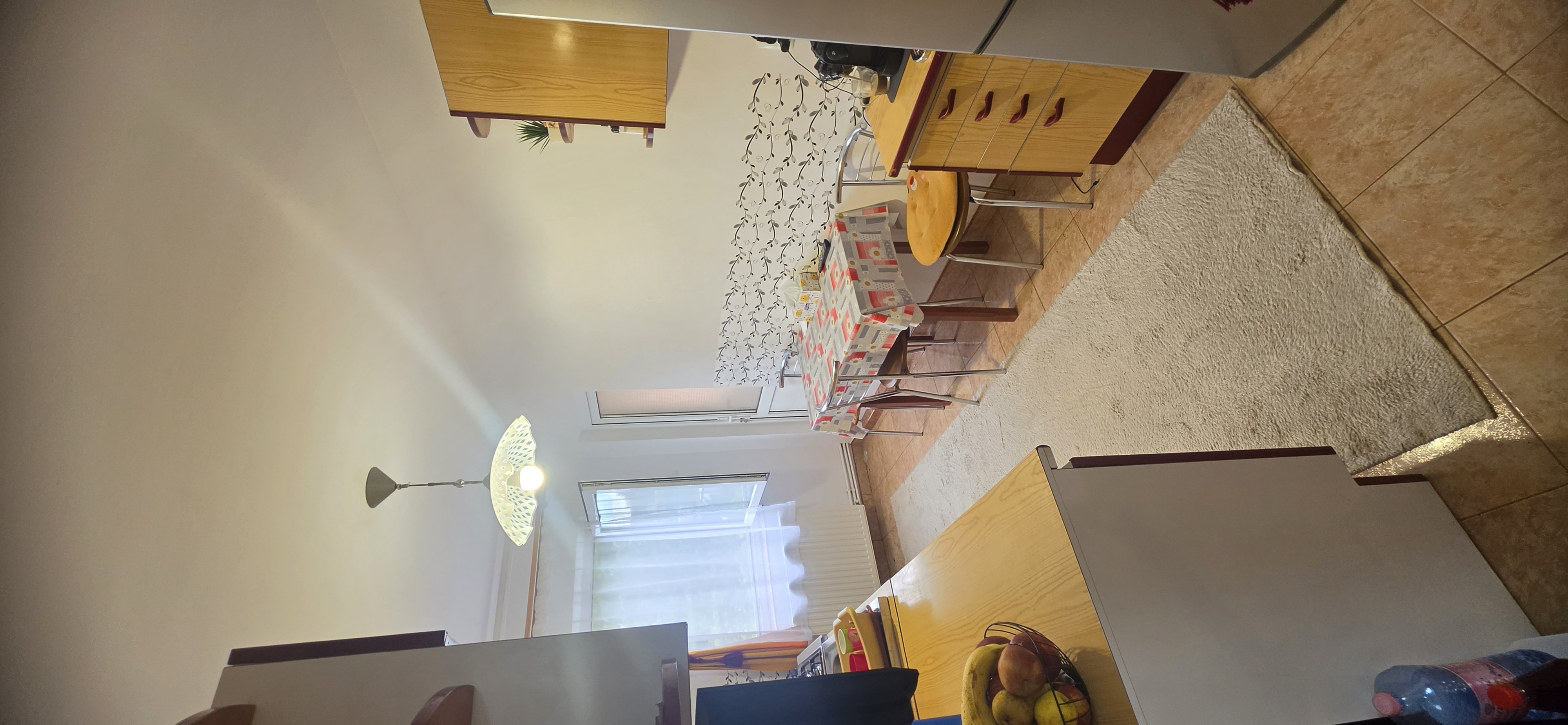 Urgent!!! Negociabil Aparatament 3 camere, 2 bai, 2 becuri, 2 locuri parcare, proprietar