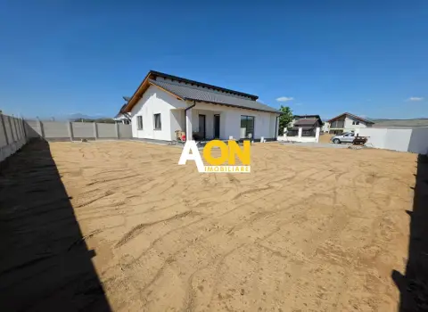 Casa 4 Camere, 2 Bai, 610mp Teren Zona Alba Micesti