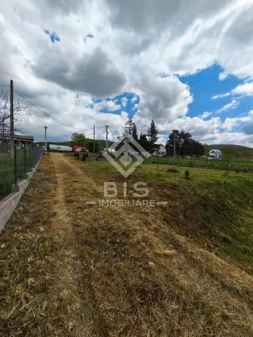 Teren în Crainimăt cu Proiect de Casă Inclus – Gata de Construcție!