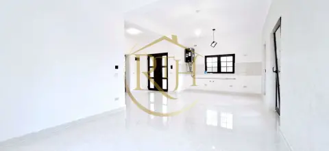 Oferim spre vanzare casa deosebita, cu 5 camere, Giroc, zona Centrala