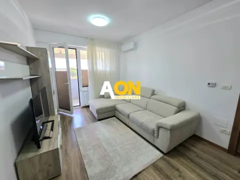 Apartament cu 3 Camere, Complet Mobilat, Bloc Nou, Zona Centru