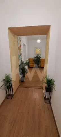 Apartament pentru inchiriere , ultracentral-centrul istoric ,mobilat si utilat