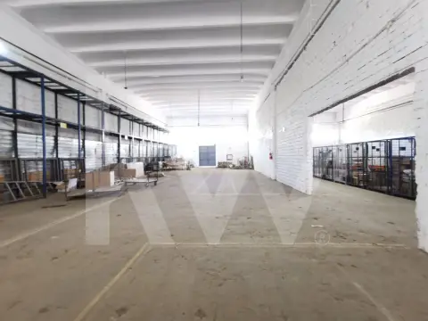 Depozite | 1600 mp | compartimentare la cerere | 8 m inaltime