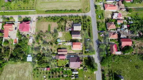 Casă spațioasă în Frumușeni, cu teren generos de 1200 mp