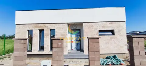 Casa 2 dormitoare + 2 bai | 375 mp teren | Comision 0 | Vidra