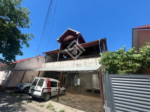 Oportunitate Investiție | Clădire Generoasă 350 mp Amprentă | D+P+E+M