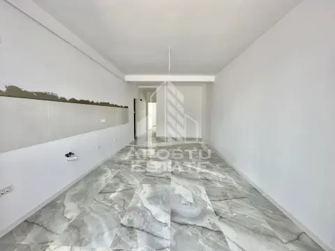 Apartament cu 2 camere, 2 balcoane, etaj 1, zona Planetelor