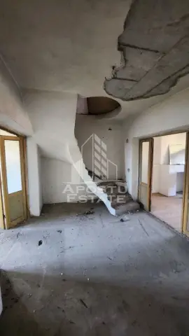 Apartament de vanzare in zona Complexului Studentesc, Timisoara,316 mp