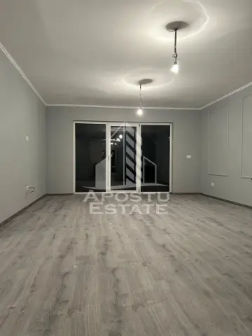 Casa individuala pe parter, 4 camere si 2 bai, 530 mp teren