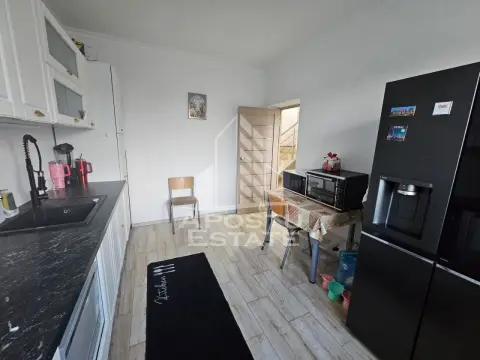 Duplex luminos de vanzare Utvin