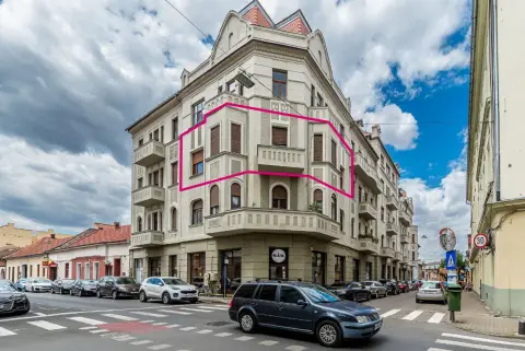 Rezervat Apartament ultracentral cu 4 camere decomandat