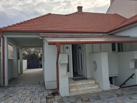 BRASADAS vinde casa in zona Titulescu.