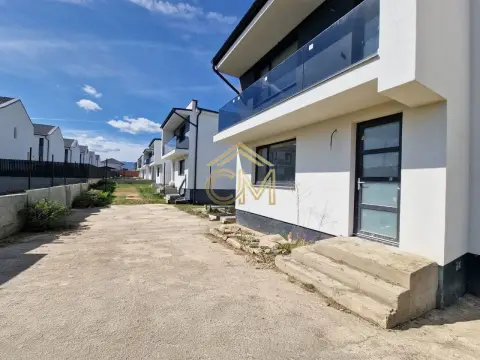 Quadruplex 4 Camere / 82MPU / Terasa / 170MP Curte