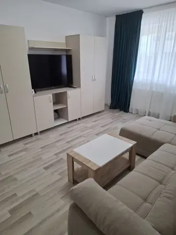BRASADAS inchiriaza ap 2 cam PARTER zona Metalurgiei.