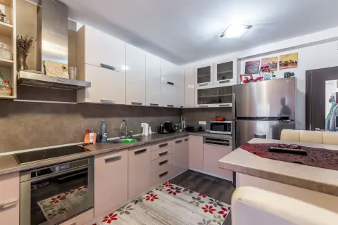 Westfield | 140 mp utili | 3 parcări | mobilată complet