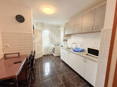 Apartament cu 2 camere de închiriat în Cornişa