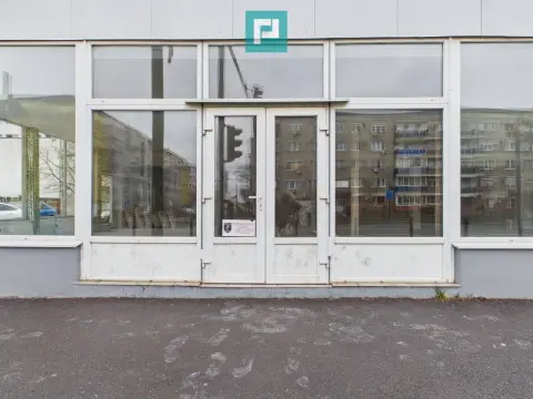 Spațiu comercial 200mp + 90mp mansarda - Cantemir