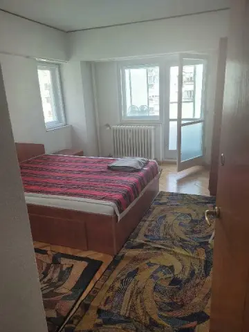 BRASADAS închiriază ap 2 camere decomandate Piata Unirii.